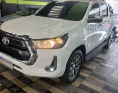 TOYOTA HILUX 2.8 D-4D TURBO DIESEL CD POWER PACK 4X4 MANUAL TOYOTA HILUX 2.8 D-4D TURBO DIESEL CD POWER PACK 4X4 MANUAL