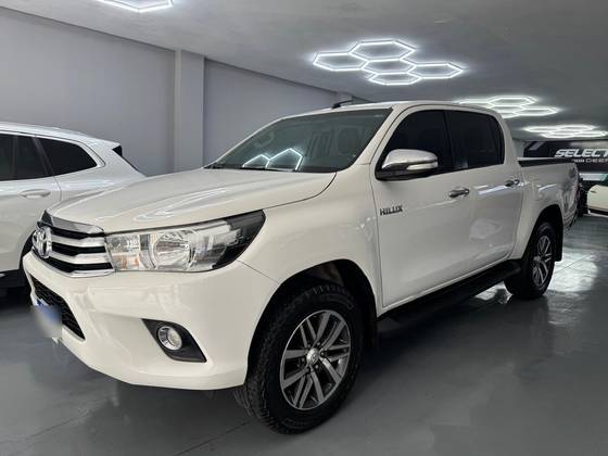 TOYOTA HILUX 2.8 SRV 4X4 CD 16V DIESEL 4P AUTOMÁTICO