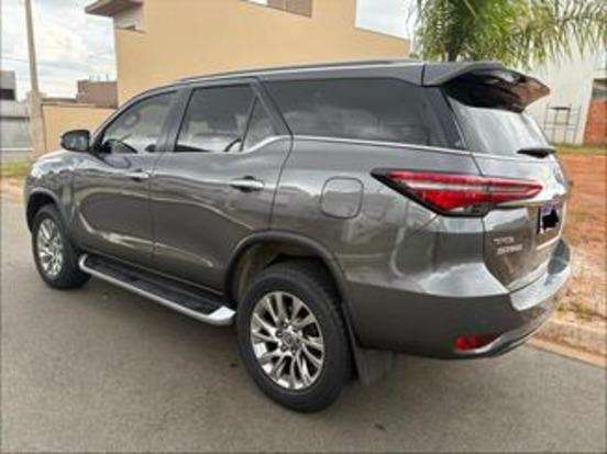 TOYOTA-HILUX SW4-2021
