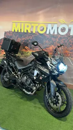 TRIUMPH TIGER 800 XRX TRIUMPH TIGER 800 XRX