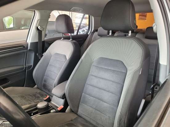 VOLKSWAGEN-GOLF-2014