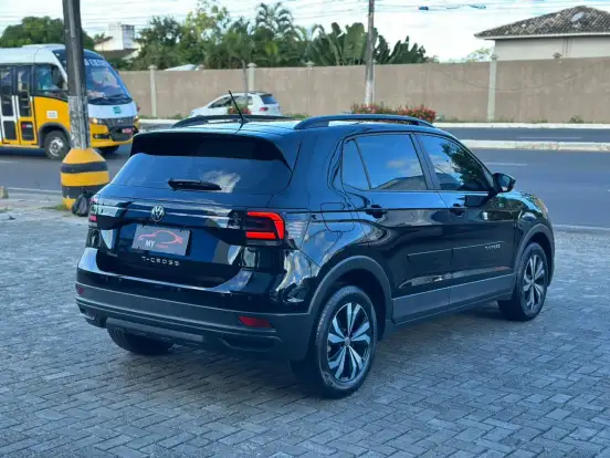 VOLKSWAGEN-T-CROSS-2022