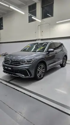VOLKSWAGEN TIGUAN 2.0 300 TSI GASOLINA ALLSPACE R-LINE AUTOMÁTICO VOLKSWAGEN TIGUAN 2.0 300 TSI GASOLINA ALLSPACE R-LINE AUTOMÁTICO