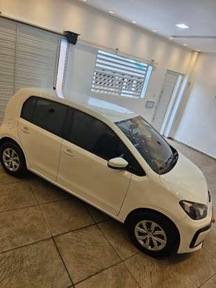 VOLKSWAGEN-UP-2017
