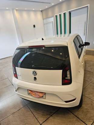 VOLKSWAGEN-UP-2017