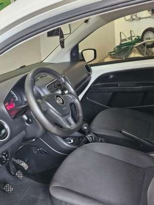 VOLKSWAGEN-UP-2017