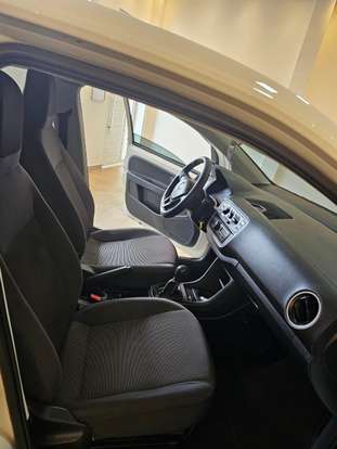 VOLKSWAGEN-UP-2017