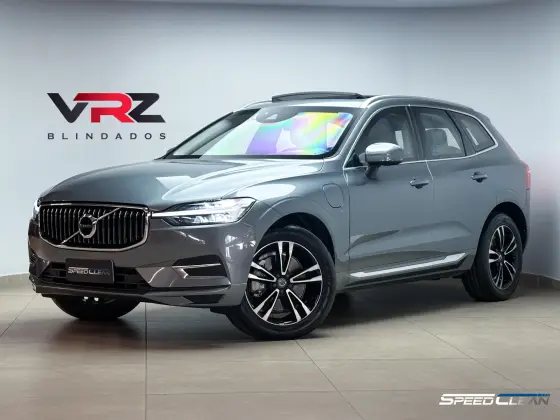 VOLVO XC60 2.0 T8 HYBRID MOMENTUM AWD GEARTRONIC