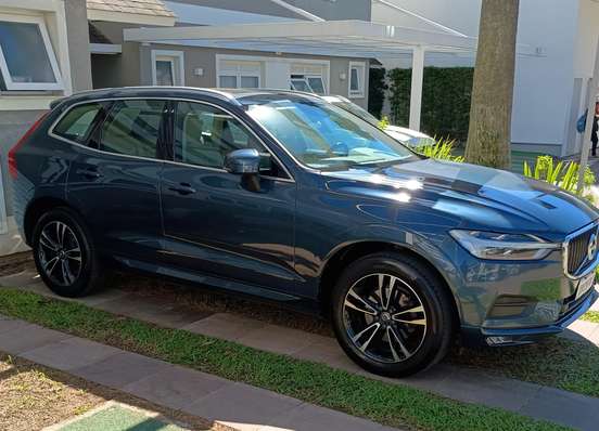 VOLVO-XC60-2020