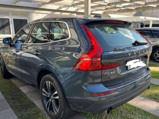 VOLVO-XC60-2.0 T5 GASOLINA MOMENTUM AWD GEARTRONIC VOLVO-XC60-2020