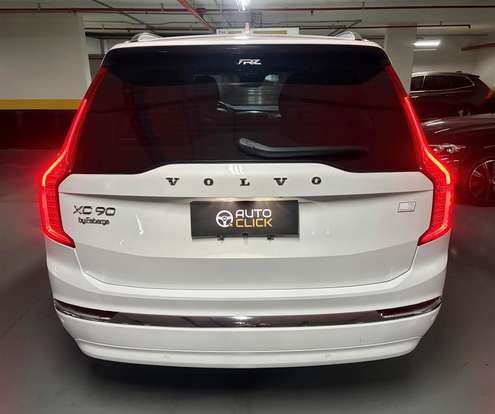VOLVO-XC90-2023