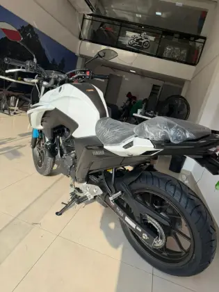 YAMAHA FZ25 FAZER ABS YAMAHA FZ25 FAZER ABS