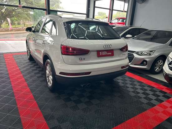 AUDI-Q3-2018