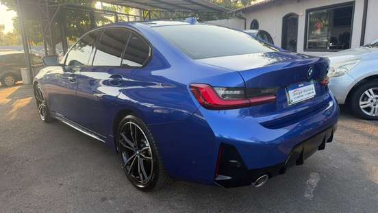 BMW-320i-2024