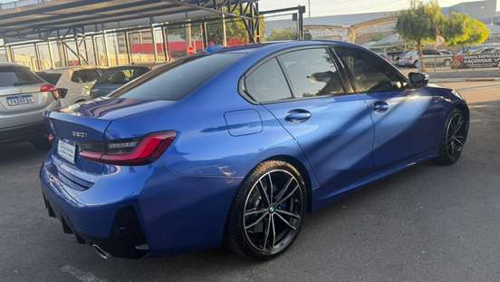 BMW-320i-2024