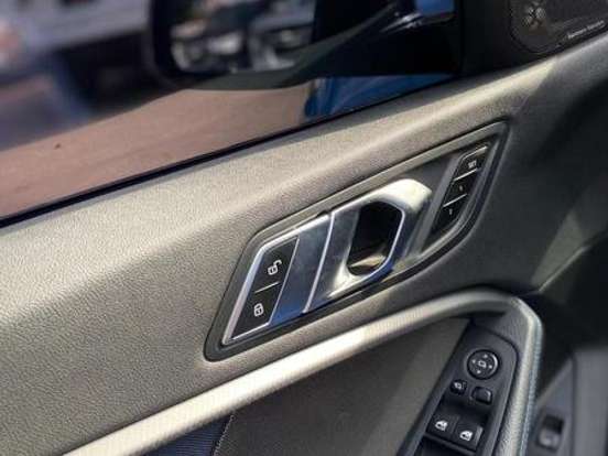 BMW-M 135i-2.0 16V TURBO GASOLINA XDRIVE AUTOMÁTICO BMW-M 135i-2020