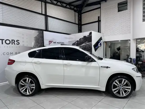 BMW-X6-4.4 M 4X4 COUPÉ V8 32V BI-TURBO GASOLINA 4P AUTOMÁTICO BMW-X6-2011
