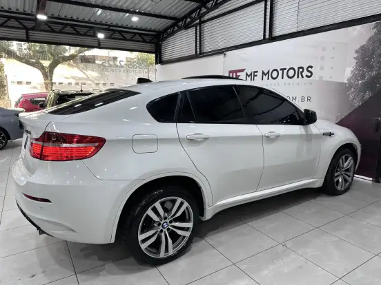 BMW-X6-4.4 M 4X4 COUPÉ V8 32V BI-TURBO GASOLINA 4P AUTOMÁTICO BMW-X6-2011