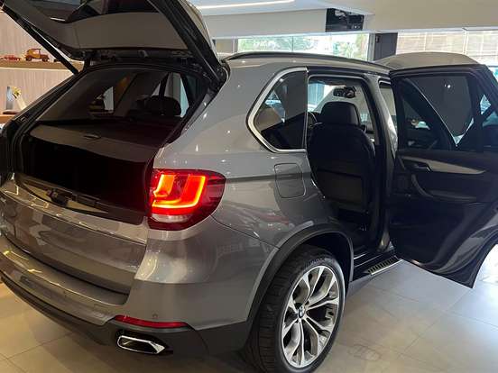 BMW-X5-3.0 4X4 30D I6 TURBO DIESEL 4P AUTOMÁTICO BMW-X5-2018