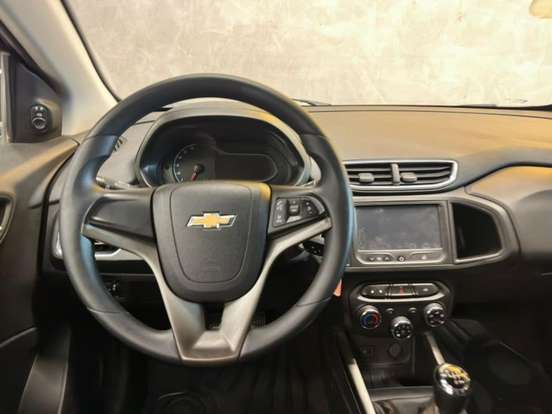 CHEVROLET-ONIX-2015