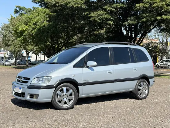 CHEVROLET ZAFIRA 2.0 MPFI ELEGANCE 8V FLEX 4P MANUAL CHEVROLET ZAFIRA 2.0 MPFI ELEGANCE 8V FLEX 4P MANUAL