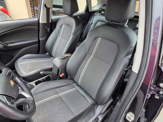 CHEVROLET-TRACKER-2023