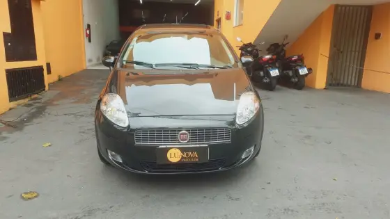 FIAT PUNTO 1.8 ESSENCE 16V FLEX 4P MANUAL