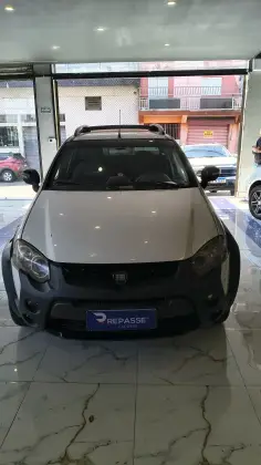 FIAT STRADA 1.8 MPI ADVENTURE CD 16V FLEX 3P MANUAL FIAT STRADA 1.8 MPI ADVENTURE CD 16V FLEX 3P MANUAL
