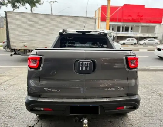 FIAT TORO 2.0 16V TURBO DIESEL VOLCANO 4WD AT9 FIAT TORO 2.0 16V TURBO DIESEL VOLCANO 4WD AT9