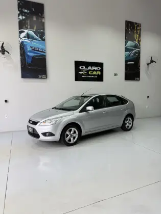 FORD FOCUS 2.0 GLX 16V FLEX 4P MANUAL FORD FOCUS 2.0 GLX 16V FLEX 4P MANUAL