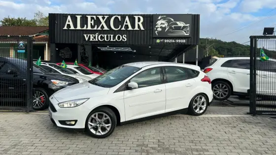 FORD FOCUS 2.0 SE 16V FLEX 4P POWERSHIFT