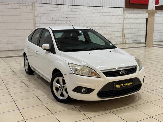 FORD FOCUS 2.0 GLX 16V FLEX 4P AUTOMÁTICO