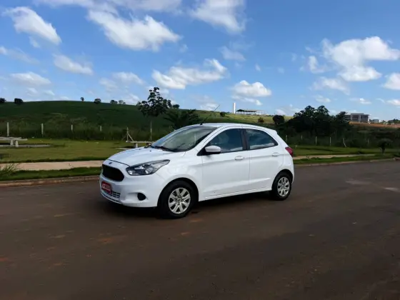 FORD KA 1.0 TI-VCT FLEX SE PLUS MANUAL FORD KA 1.0 TI-VCT FLEX SE PLUS MANUAL