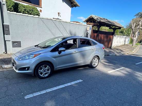 FORD-FIESTA-1.6 SE SEDAN 16V FLEX 4P POWERSHIFT FORD-FIESTA-2015
