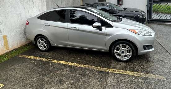 FORD-FIESTA-2015