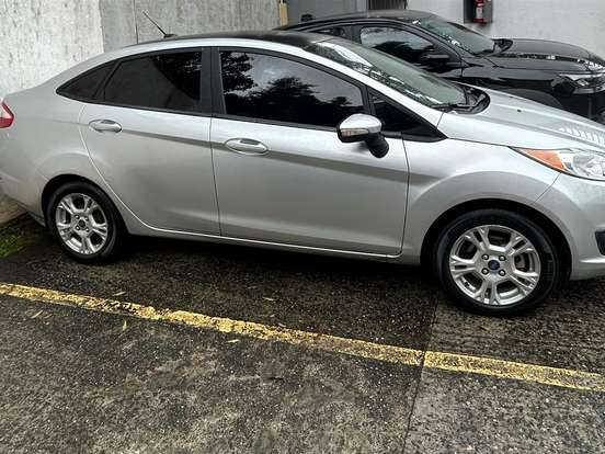 FORD-FIESTA-1.6 SE SEDAN 16V FLEX 4P POWERSHIFT FORD-FIESTA-2015