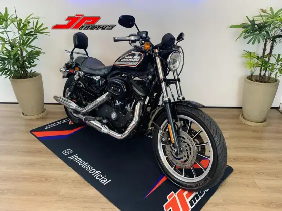 HARLEY-DAVIDSON SPORTSTER XL 883 R 