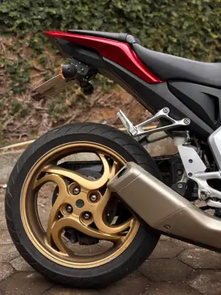HONDA-CB 1000R-2015