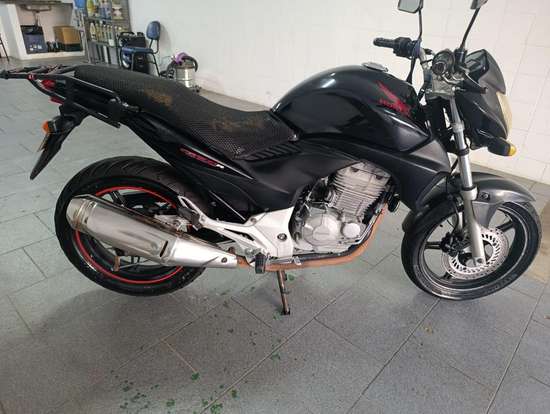 HONDA-CB 300R HONDA-CB 300R-2010
