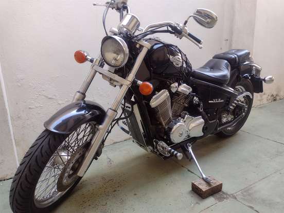 HONDA-SHADOW 600C VT-2001