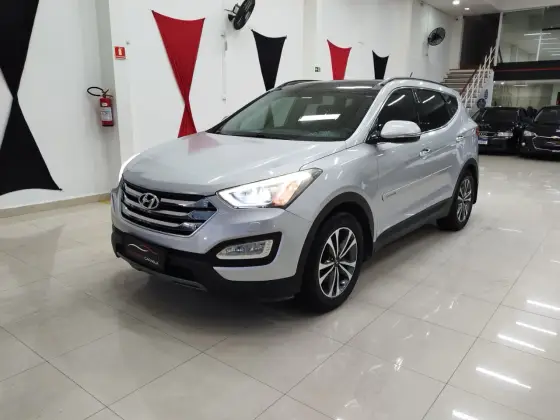 HYUNDAI SANTA FÉ 3.3 MPFI 4X4 7 LUGARES V6 270CV GASOLINA 4P AUTOMÁTICO HYUNDAI SANTA FÉ 3.3 MPFI 4X4 7 LUGARES V6 270CV GASOLINA 4P AUTOMÁTICO