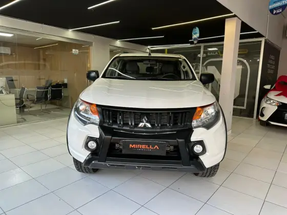 MITSUBISHI L200 TRITON 2.4 16V TURBO DIESEL OUTDOOR GLX CD 4X4 MANUAL