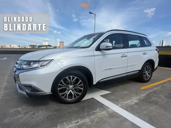 MITSUBISHI OUTLANDER 2.2 4X4 16V DIESEL 4P AUTOMÁTICO