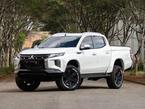 MITSUBISHI-L200 TRITON-2.4 16V TURBO DIESEL SPORT HPE-S CD 4P 4X4 AUTOMÁTICO MITSUBISHI-L200 TRITON-2023