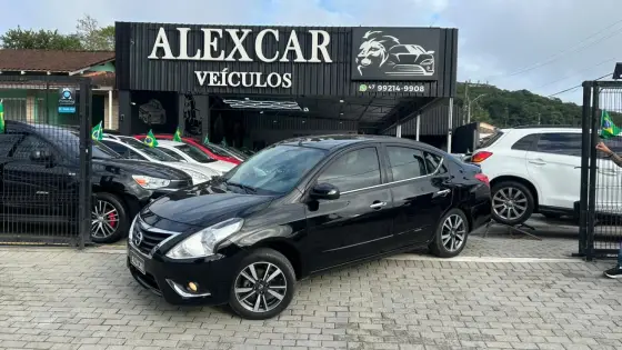 NISSAN VERSA 1.6 16V FLEXSTART UNIQUE 4P XTRONIC NISSAN VERSA 1.6 16V FLEXSTART UNIQUE 4P XTRONIC
