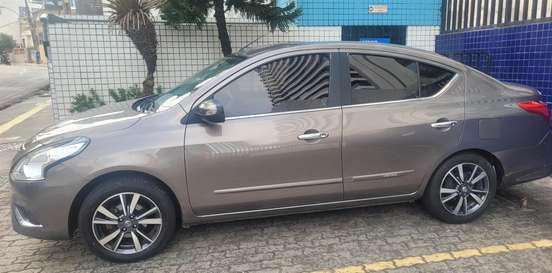 NISSAN-VERSA-2018
