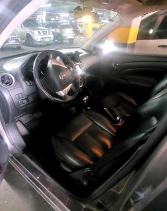 NISSAN-VERSA-2018