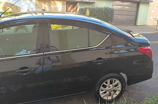 NISSAN-VERSA-2017