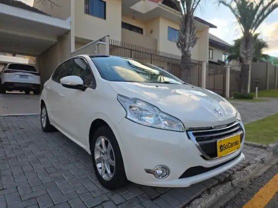 PEUGEOT 208 1.5 ALLURE 8V FLEX 4P MANUAL PEUGEOT 208 1.5 ALLURE 8V FLEX 4P MANUAL