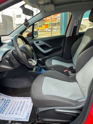 PEUGEOT-208-2013